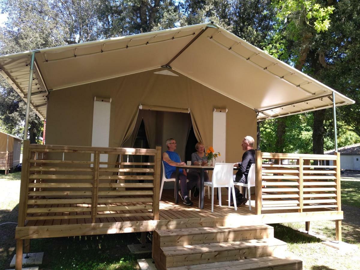 Camping Le Sorlut Cozes Exterior photo