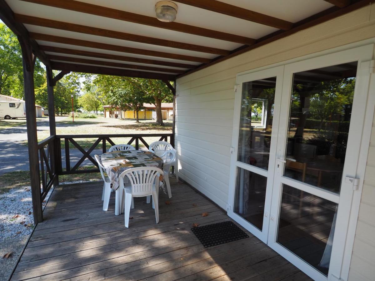 Camping Le Sorlut Cozes Exterior photo